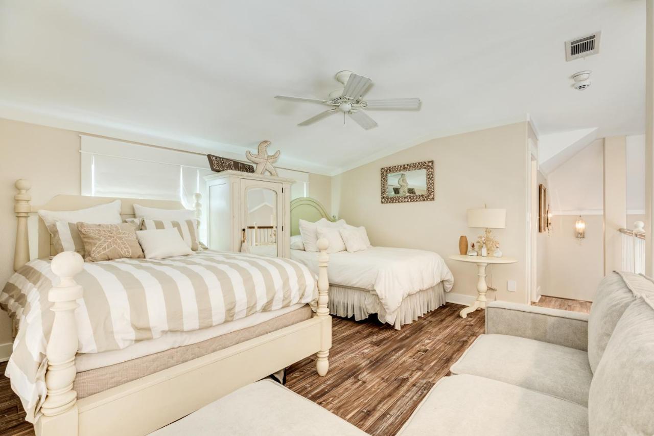 Seaside Luxe Villa Crystal Beach Exterior photo