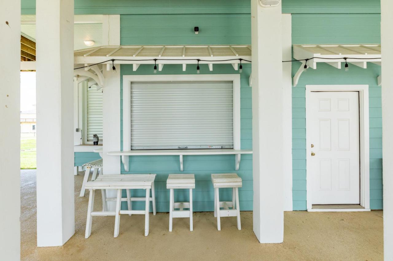 Seaside Luxe Villa Crystal Beach Exterior photo